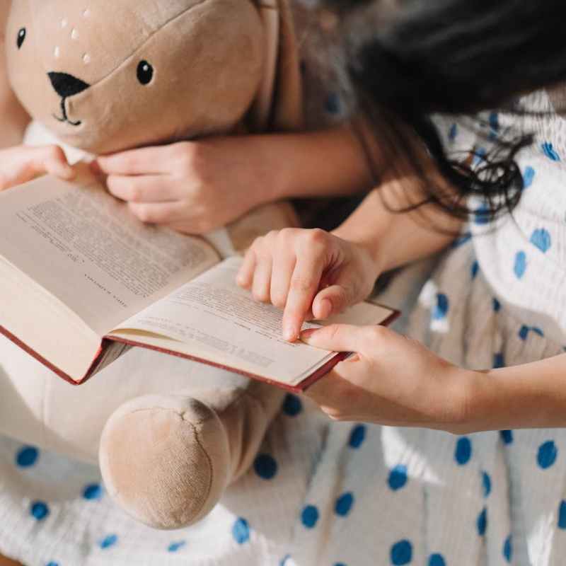 Tales That Teach: Storytelling as a Tool for Innovation and Empathy in Kids